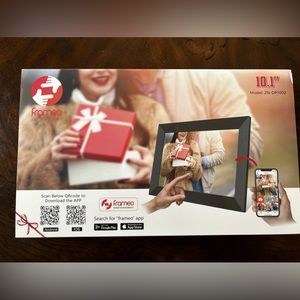 WiFi Cloud Frame 10.1” by Frameo Brand New In Box Model ZN-DP1002